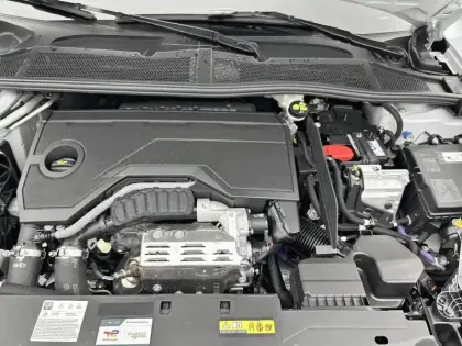 Photo 57 Peugeot 308  Hybrid 145 e-DCS6