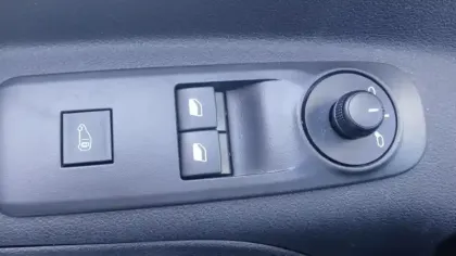 Photo 27 Peugeot Partner  FOURGON M 650 KG BLUEHDI 130 S&S EAT8