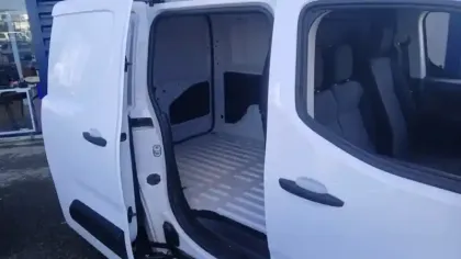 Photo 28 Peugeot Partner  FOURGON M 650 KG BLUEHDI 130 S&S EAT8