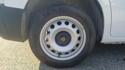 Photo 13 Peugeot Partner  FOURGON M 650 KG BLUEHDI 130 S&S EAT8