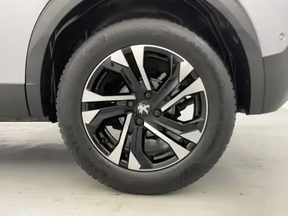 Photo 81 Peugeot 2008  PureTech 130 S&S EAT8