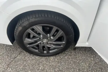 Photo 12 Peugeot 208  PureTech 100 S&S BVM6