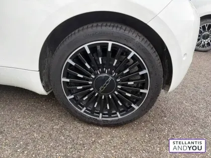 Photo 10 Fiat 500  e 95 ch