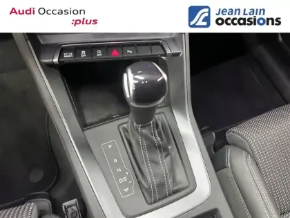 Photo 33 Audi Q3  35 TDI 150 ch S tronic 7