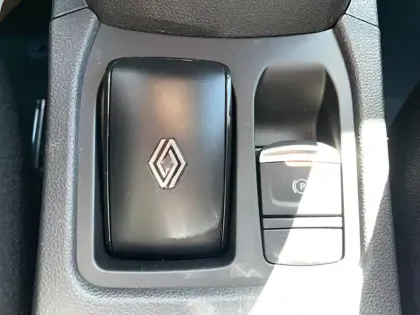 Photo 26 Renault Clio  E-Tech full hybrid 145