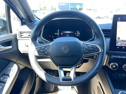 Photo 8 Renault Clio  E-Tech full hybrid 145