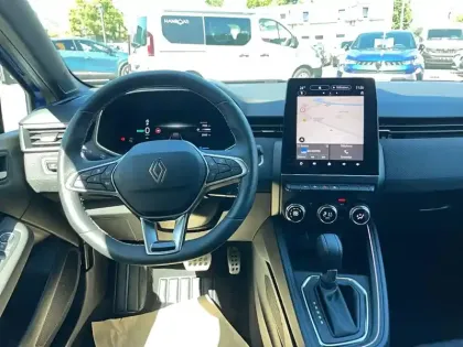 Photo 5 Renault Clio  E-Tech full hybrid 145