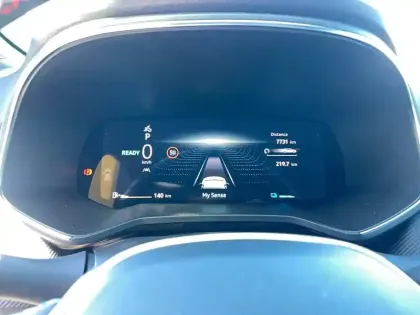 Photo 10 Renault Clio  E-Tech full hybrid 145