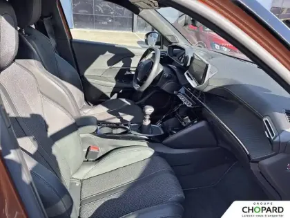 Photo 84 Peugeot 2008  PureTech 130 S&S BVM6