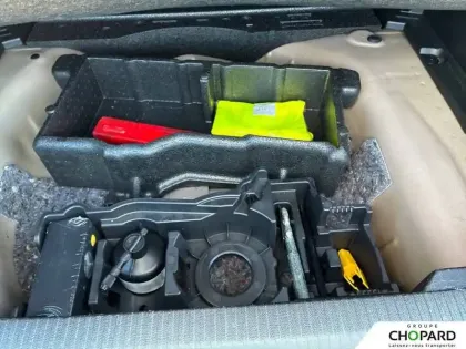 Photo 99 Peugeot 2008  PureTech 130 S&S BVM6