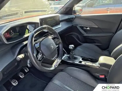 Photo 73 Peugeot 2008  PureTech 130 S&S BVM6