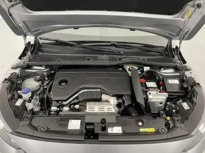 Photo 36 Peugeot 208  Hybrid 100 e-DCS6