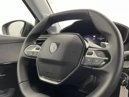 Photo 49 Peugeot 208  Hybrid 100 e-DCS6