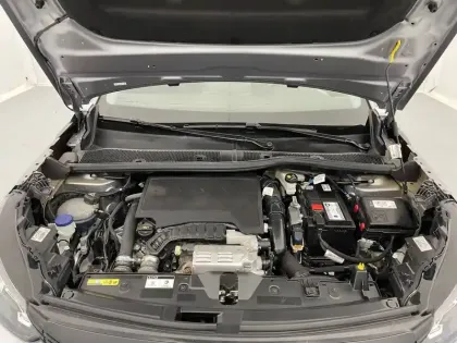 Photo 20 Peugeot 2008  PureTech 100 S&S BVM6