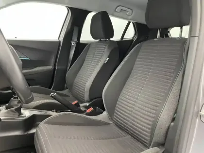 Photo 77 Peugeot 2008  PureTech 100 S&S BVM6