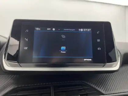 Photo 51 Peugeot 2008  PureTech 100 S&S BVM6