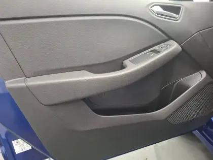 Photo 21 Renault Clio  E-Tech 140 - 21N