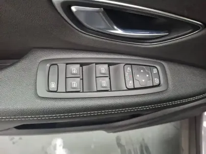 Photo 23 Renault Scenic  Blue dCi 120