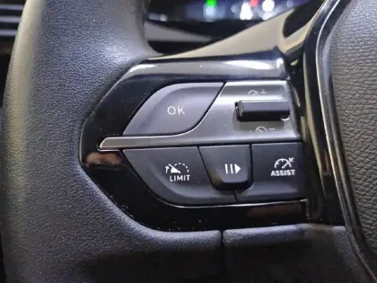 Photo 24 Peugeot 308  BlueHDi 130ch S&S EAT8