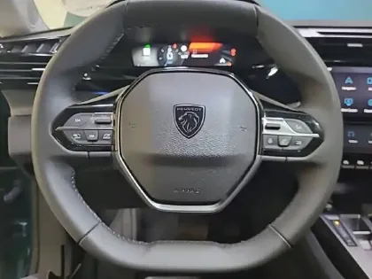 Photo 37 Peugeot 308 Gén. III Ph1 Allure Pack 5