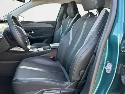 Photo 10 Peugeot 308  SW PureTech 130ch S&S EAT8