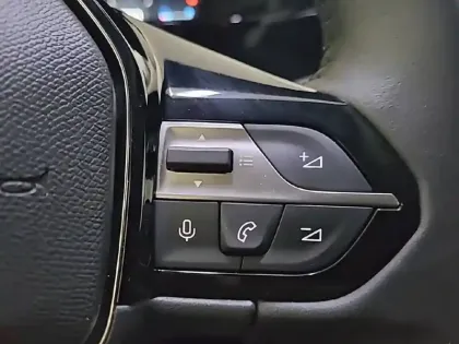 Photo 49 Peugeot 308  BlueHDi 130ch S&S EAT8