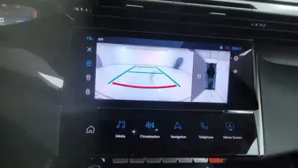 Photo 18 Peugeot 308  BlueHDi 130ch S&S EAT8