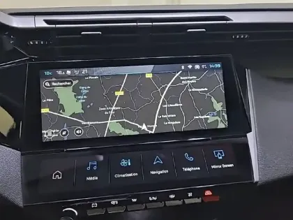 Photo 39 Peugeot 308  BlueHDi 130ch S&S EAT8