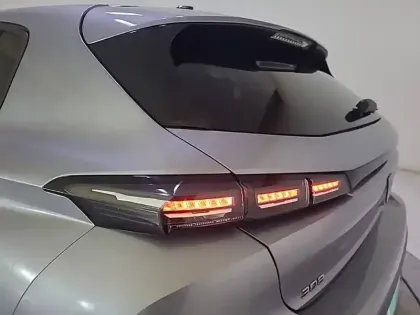 Photo 37 Peugeot 308  BlueHDi 130ch S&S EAT8