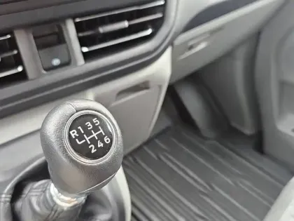 Photo 16 Ford Transit  CUSTOM FOURGON 280 L1H1 2.0 ECOBLUE 136