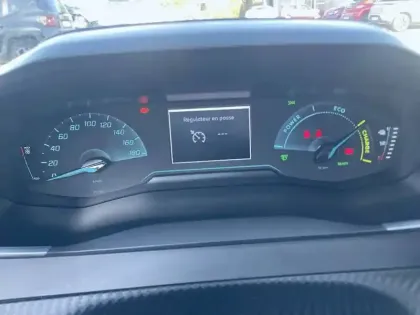 Photo 19 Peugeot 208 Gén. II Ph1 NG Style 5