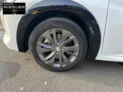 Photo 12 Peugeot 208  Electrique 50 kWh 136ch