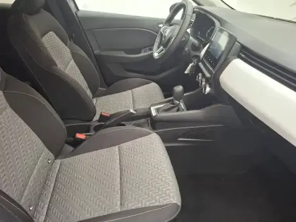 Photo 20 Renault Clio  E-Tech full hybrid 145