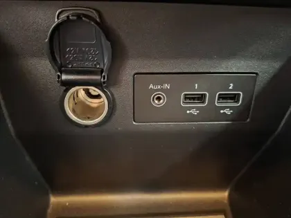 Photo 38 Renault Clio  E-Tech full hybrid 145