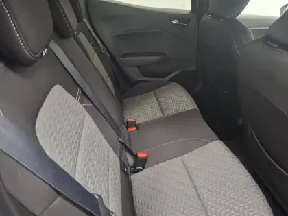 Photo 17 Renault Clio  E-Tech full hybrid 145