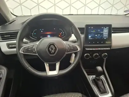 Photo 28 Renault Clio  E-Tech full hybrid 145