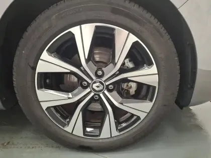 Photo 10 Renault Clio  E-Tech full hybrid 145