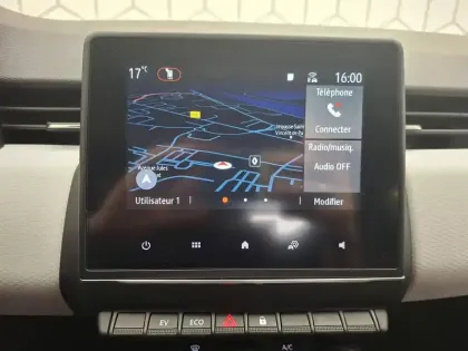 Photo 41 Renault Clio  E-Tech full hybrid 145