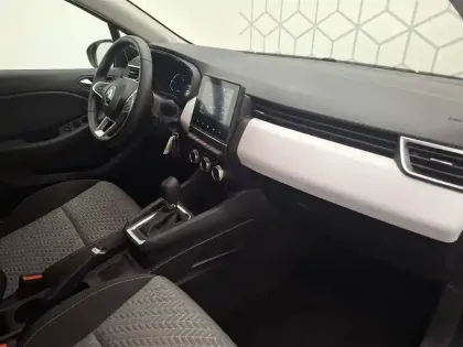 Photo 21 Renault Clio  E-Tech full hybrid 145