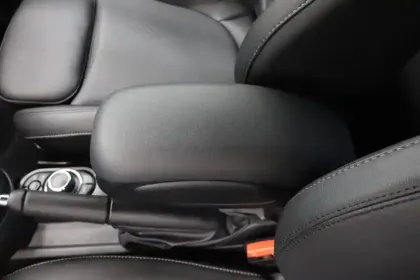 Photo 19 Mini Mini Hatch 3 Portes Cooper 136 ch DKG7