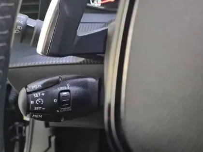 Photo 25 Peugeot 2008  BlueHDi 130 S&S EAT8