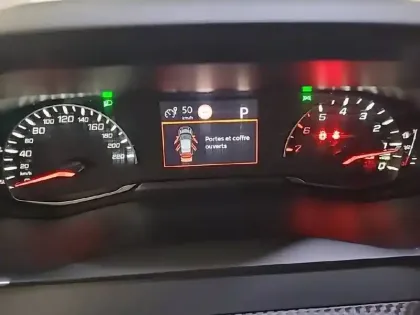 Photo 9 Peugeot 2008  BlueHDi 130 S&S EAT8