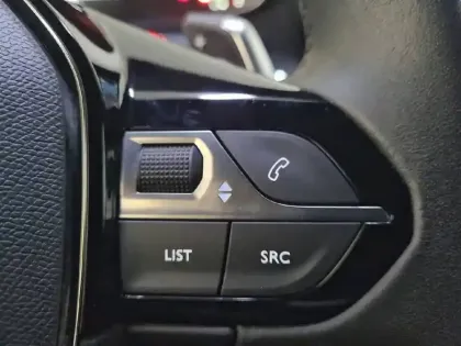 Photo 27 Peugeot 2008  BlueHDi 130 S&S EAT8