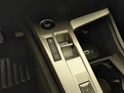 Photo 35 Peugeot 308  Hybrid 145 e-DCS6