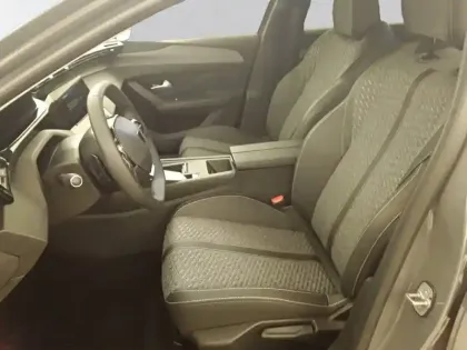 Photo 32 Peugeot 308  Hybrid 145 e-DCS6