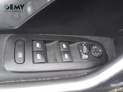 Photo 11 Peugeot 2008  PureTech 110ch S&S EAT6