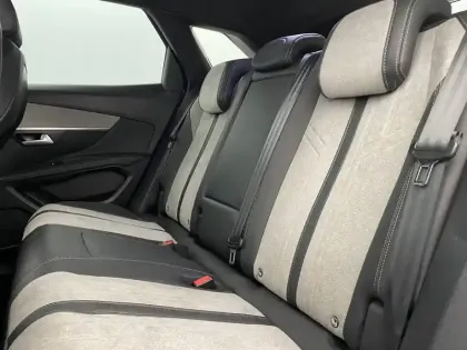 Photo 46 Peugeot 3008  Hybrid 225 e-EAT8