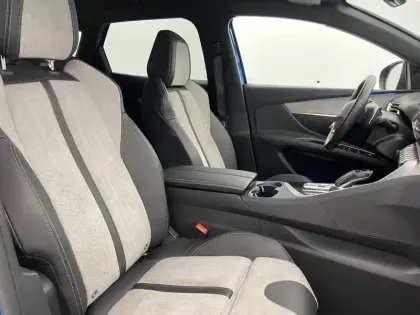 Photo 90 Peugeot 3008  Hybrid 225 e-EAT8