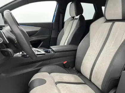 Photo 13 Peugeot 3008  Hybrid 225 e-EAT8