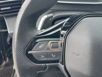 Photo 26 Peugeot 208  PureTech 100 S&S EAT8